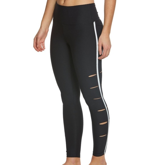 🆕️ NWOT Slit Leggings Marika🤸‍♀️ - Picture 2 of 7